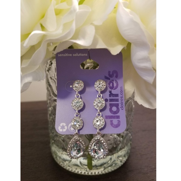 [NWT] Claire's Rhinestone Multi-Tier Drop Earrings - Picture 2 of 3